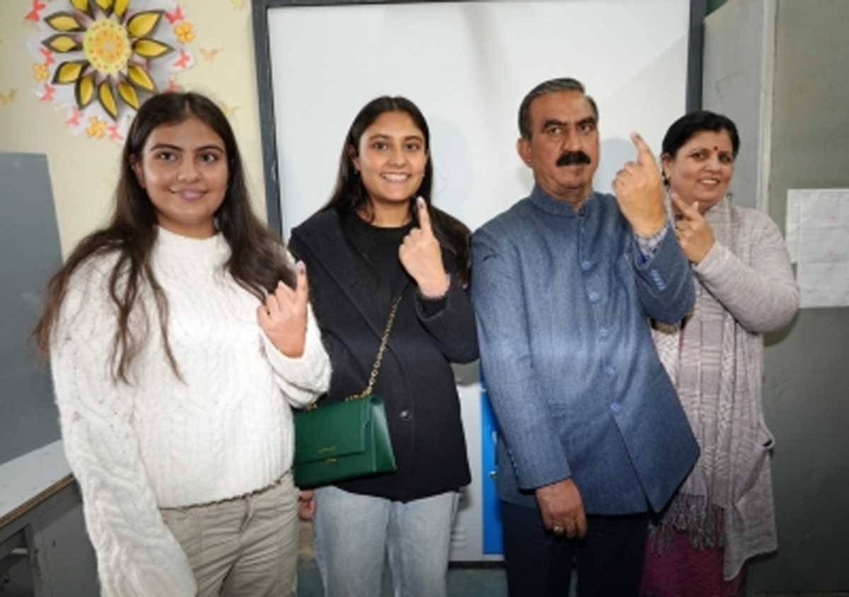 शिमला निकाय चुनाव में करीब 60 फीसदी मतदान, मतगणना 4 मई को शिमला निकाय चुनाव में करीब 60 फीसदी मतदान, मतगणना 4 मई को